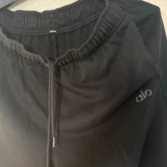 ALO Yoga Black Women's Trousers - Picture 1 of 5